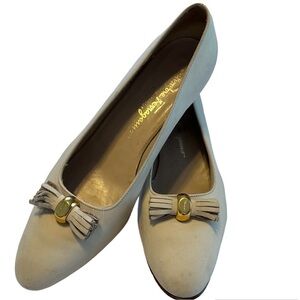 Vintage Salvatore Ferragamo Suede Cream Shoes Tassels  Size 9.5 AA